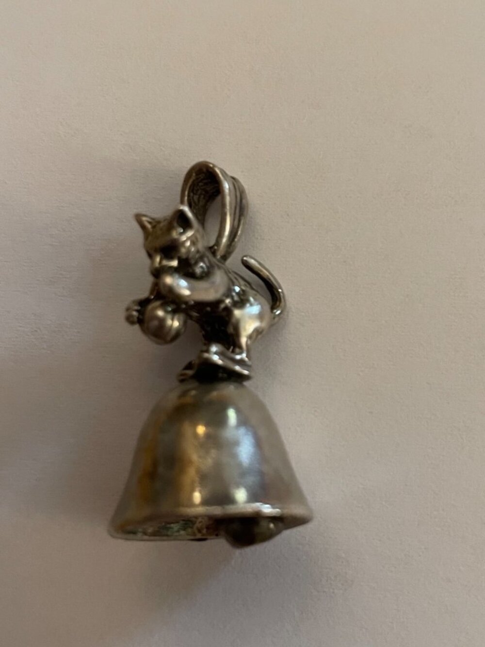 Vintage Sterling Silver Handmade OOAK Cat Bell Pendant Bob Stringer Y2K $125 - Picture 3 of 12